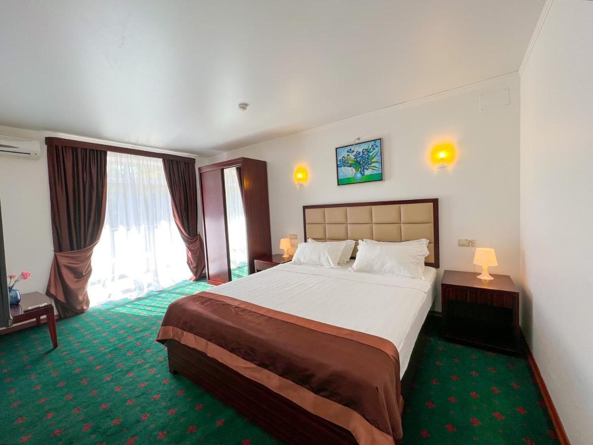 Wellness Park Hotel Gagra All-Inclusive Екстериор снимка